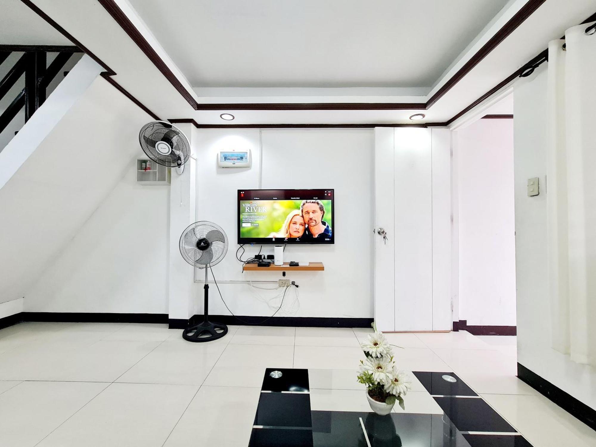 Calapan City Fully Furnished House Transient Near Xentromall L39 ภายนอก รูปภาพ